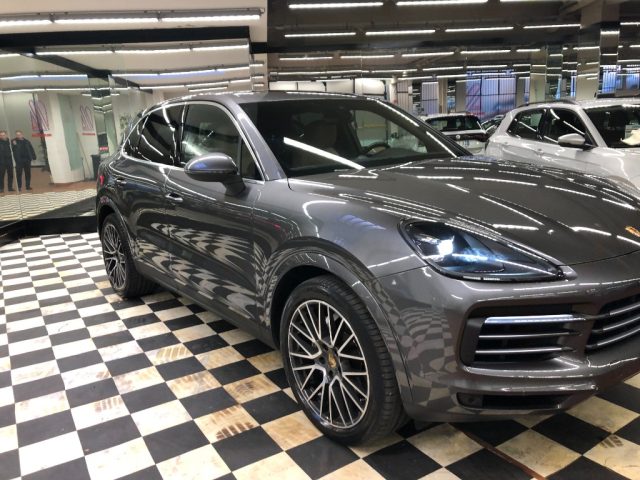 PORSCHE Cayenne usata, con Airbag