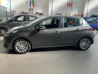 PEUGEOT 208 usata, con Airbag