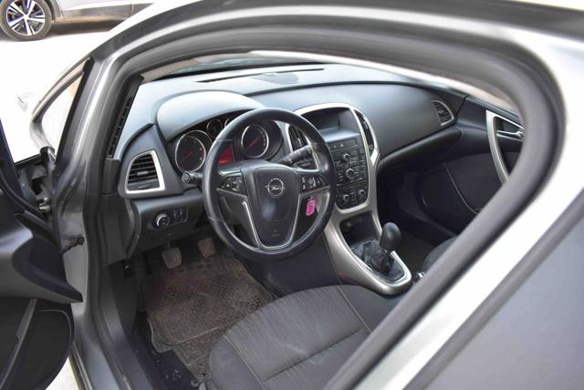 OPEL Astra usata, con Autoradio