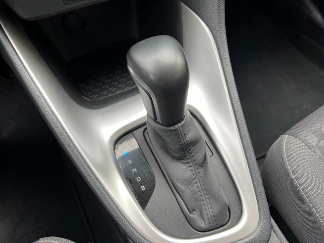 TOYOTA Yaris usata 23