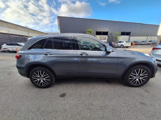 MERCEDES-BENZ GLC 300 usata, con Boardcomputer