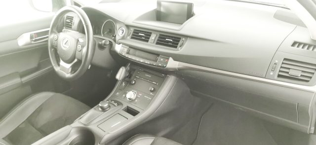 LEXUS CT 200h usata 53