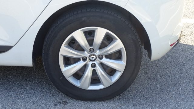 RENAULT Clio usata, con Fari LED