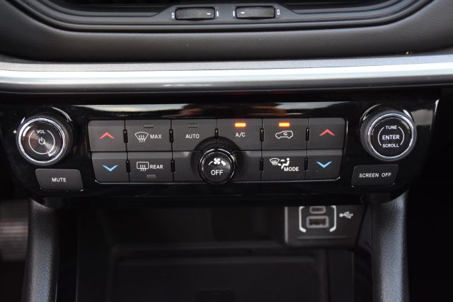 JEEP Compass usata, con Servosterzo