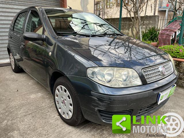 FIAT Punto usata, con Autoradio