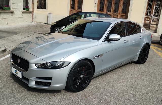JAGUAR XE usata, con Airbag