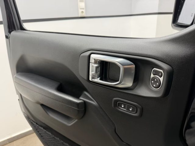JEEP Wrangler usata, con Telecamera per parcheggio assistito
