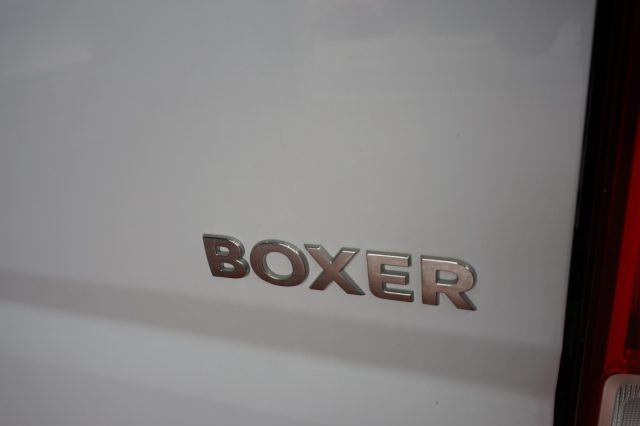 PEUGEOT Boxer usata, con Bluetooth