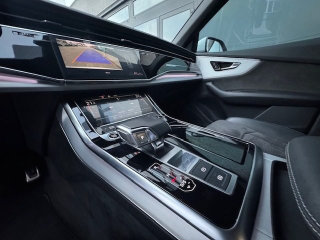 AUDI Q8 usata, con Chiusura centralizzata