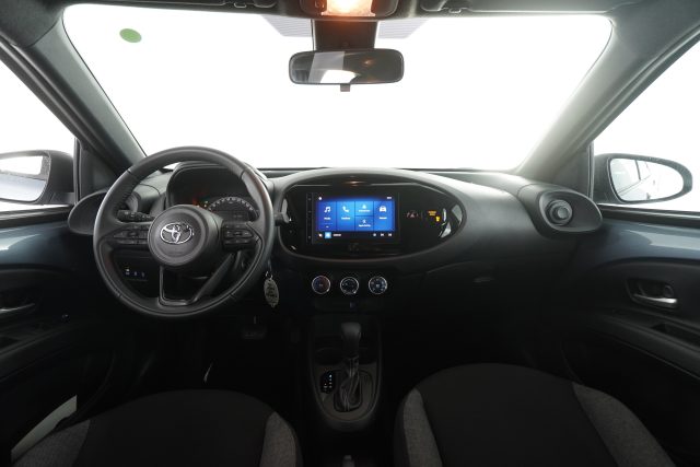 TOYOTA Aygo X usata 9