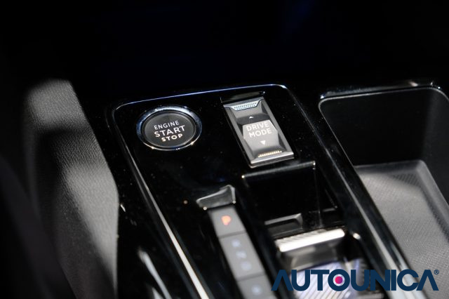 PEUGEOT 3008 usata, con Volante multifunzione