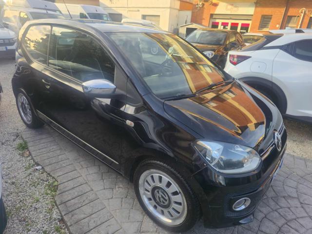VOLKSWAGEN up! usata, con Autoradio