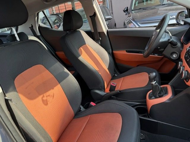 HYUNDAI i10 usata, con Controllo trazione
