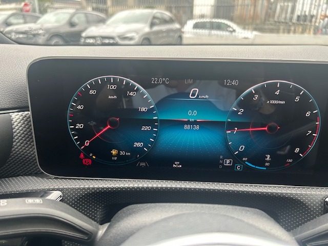 MERCEDES-BENZ A 180 usata, con Park Distance Control