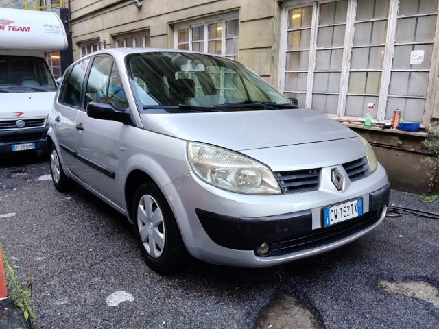 RENAULT Grand Scenic usata, con Airbag