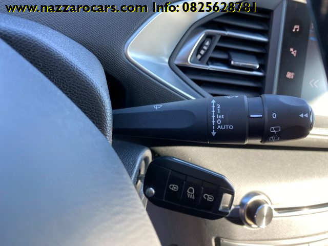 PEUGEOT 308 usata, con Autoradio digitale