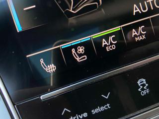 AUDI Q8 usata, con Regolazione elettrica sedili