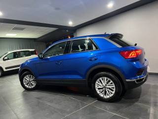 VOLKSWAGEN T-Roc usata, con Autoradio