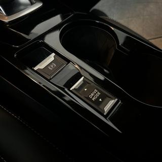 PEUGEOT 2008 usata, con Sedile posteriore sdoppiato