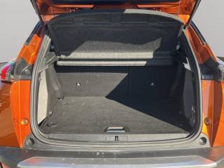 PEUGEOT 2008 usata, con Sedile posteriore sdoppiato