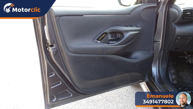 TOYOTA Yaris usata, con Fari full-led