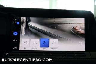 VOLKSWAGEN Golf usata, con Luci diurne LED