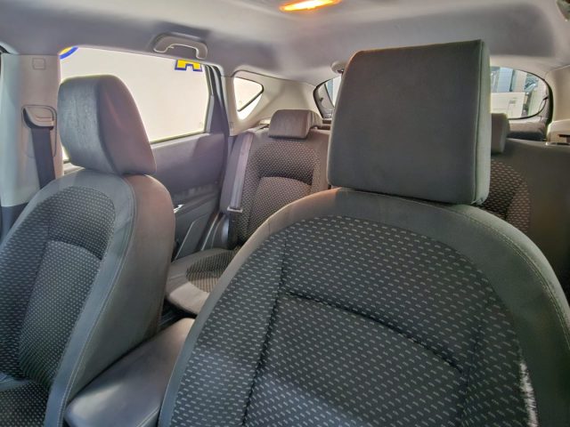 NISSAN Qashqai usata, con Controllo automatico clima