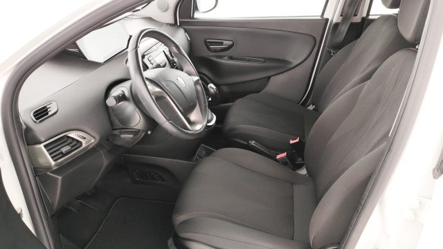 LANCIA Ypsilon usata, con Touch screen