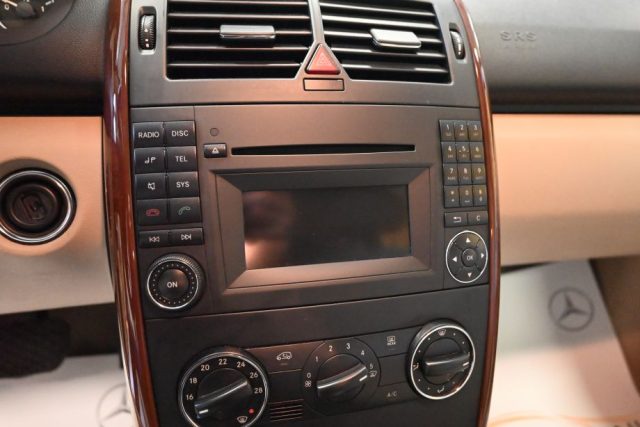 MERCEDES-BENZ A 180 usata 40