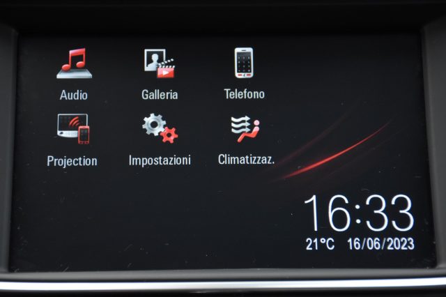 OPEL Crossland usata, con Sedile posteriore sdoppiato