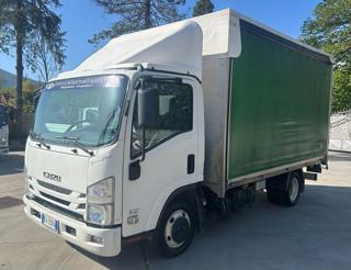 ISUZU NPR usata, con Airbag