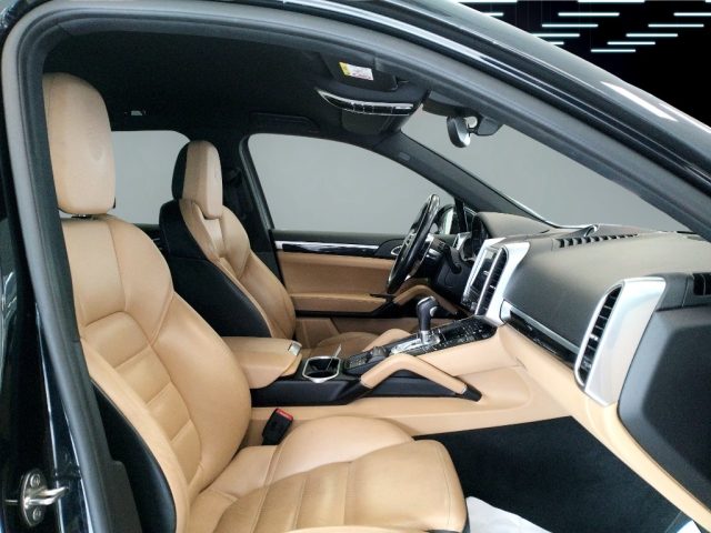 PORSCHE Cayenne usata 16