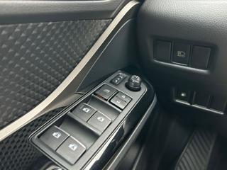 TOYOTA C-HR usata, con USB