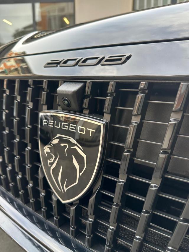 PEUGEOT 2008 usata, con Sistema di navigazione