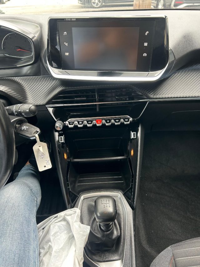 PEUGEOT 2008 usata, con Cruise Control