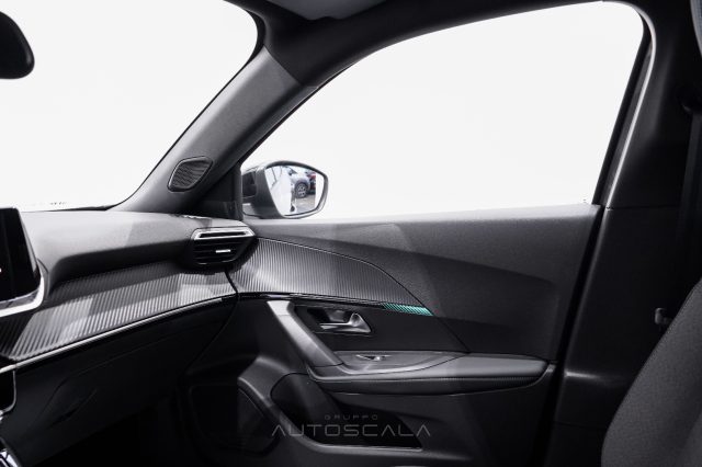 PEUGEOT 2008 usata, con Touch screen