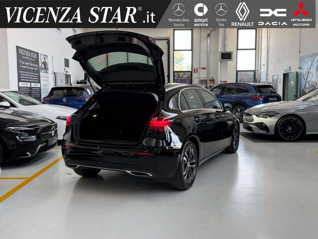 MERCEDES-BENZ A 180 usata, con Touch screen