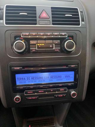 VOLKSWAGEN Touran usata, con Fendinebbia