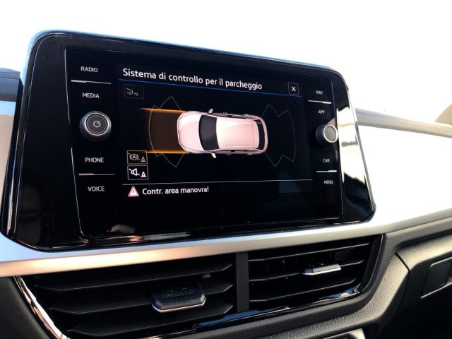 VOLKSWAGEN T-Roc usata, con Sensori di parcheggio anteriori