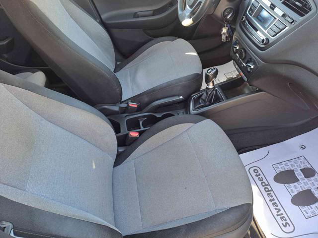 HYUNDAI i20 usata, con USB