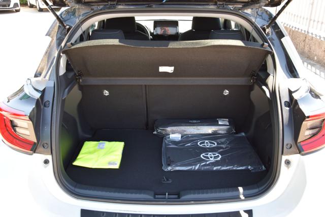 TOYOTA Yaris usata, con Boardcomputer