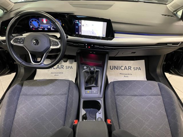 VOLKSWAGEN Golf usata, con USB