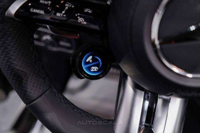 MERCEDES-BENZ G 63 AMG usata, con USB