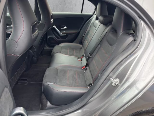 MERCEDES-BENZ A 180 usata, con Controllo automatico clima