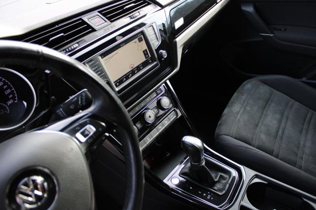 VOLKSWAGEN Touran usata, con Controllo automatico clima