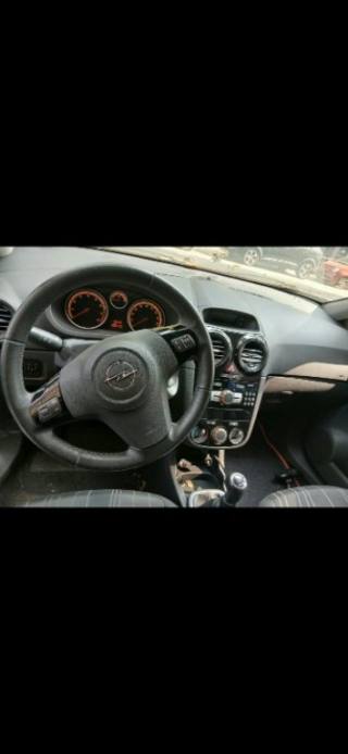 OPEL Corsa usata, con Airbag