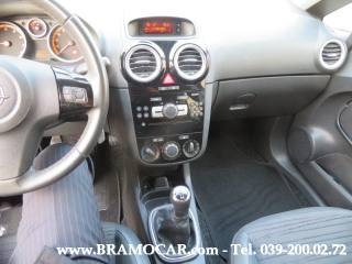 OPEL Corsa usata, con Sedile posteriore sdoppiato