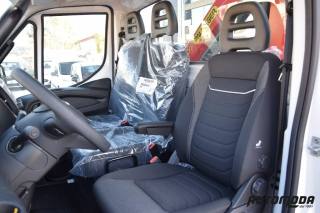 IVECO Daily usata, con Sensori di parcheggio posteriori