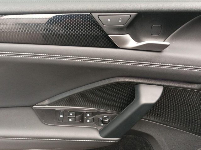 VOLKSWAGEN Tiguan usata, con Park Distance Control
