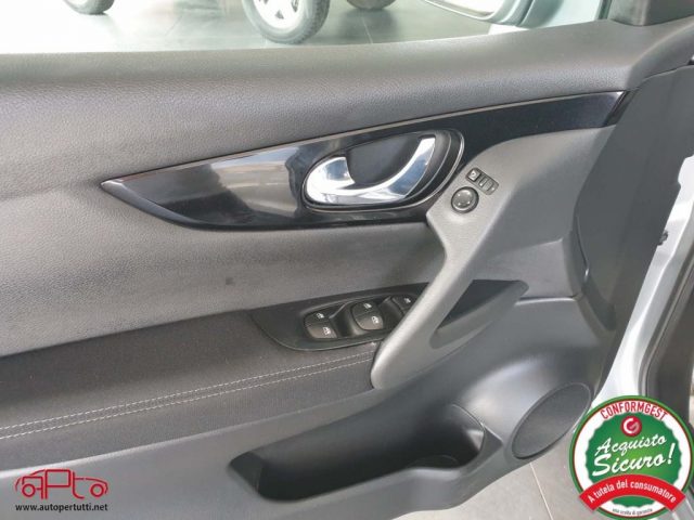 NISSAN Qashqai usata, con Boardcomputer